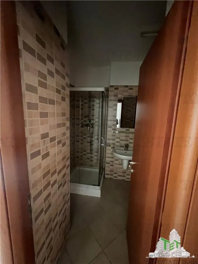 3-Bedroom Apartment - Central Brăila - For Sale - foto 13