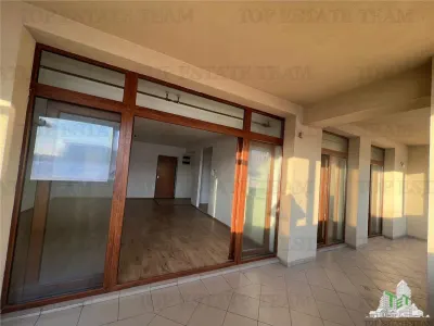 3-Bedroom Apartment - Central Brăila - For Sale - foto 8