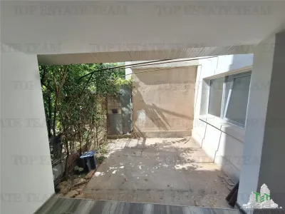 Elegant 4-Bedroom Apartment for Sale in Braila - foto 17