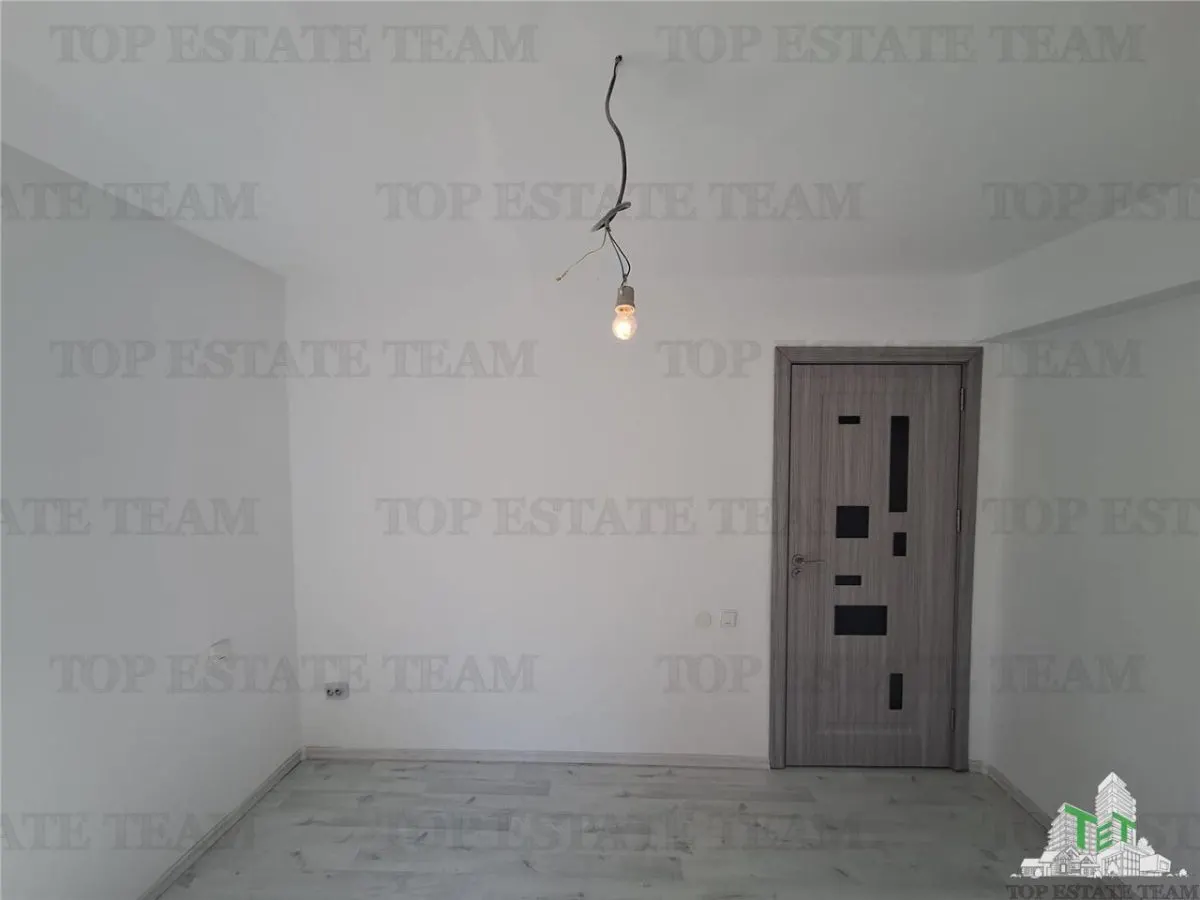 Elegant 4-Bedroom Apartment for Sale in Braila - foto 4