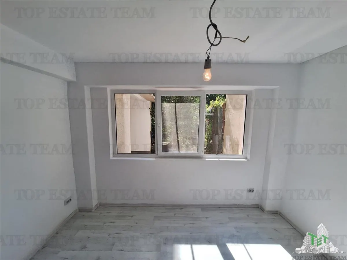 Elegant 4-Bedroom Apartment for Sale in Braila - foto 5