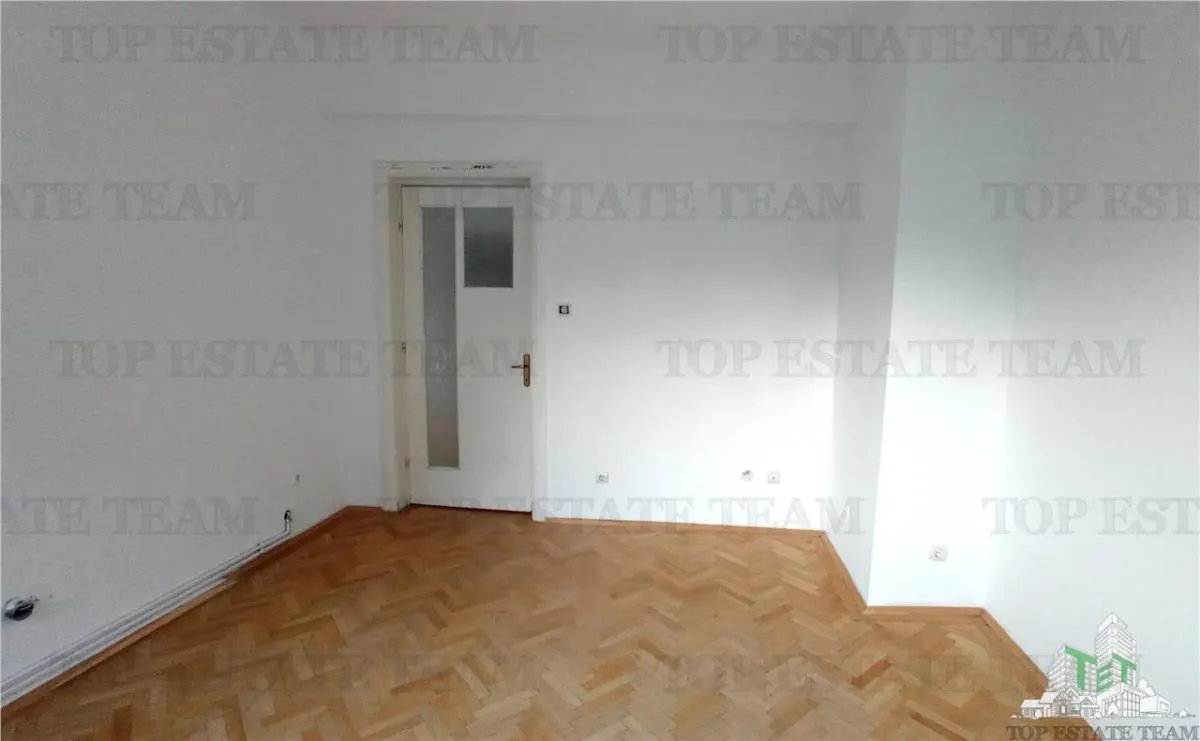 Apartamento de 3 Dormitorios en Venta, Zona Armeneasca - foto 11