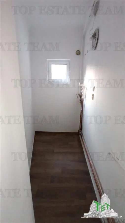 Apartamento de 3 Dormitorios en Venta, Zona Armeneasca - foto 17