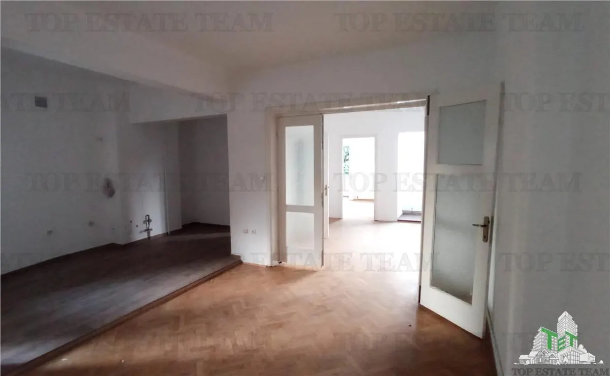 Apartamento de 3 Dormitorios en Venta, Zona Armeneasca - foto 3