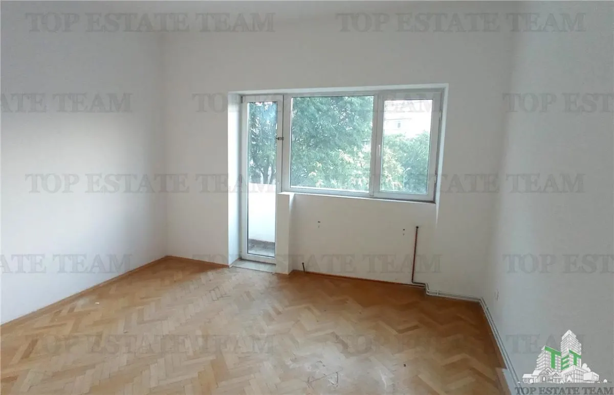 Apartamento de 3 Dormitorios en Venta, Zona Armeneasca - foto 4