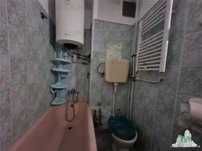 5卧室独立入口双层公寓，靠近海滩，Mangalia Saturn - foto 8