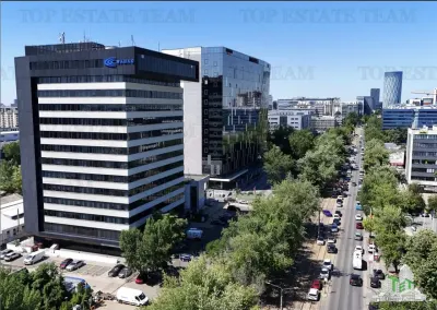 Espacio de Oficinas Moderno 696 m² en Pipera, Bucuresti - foto 5