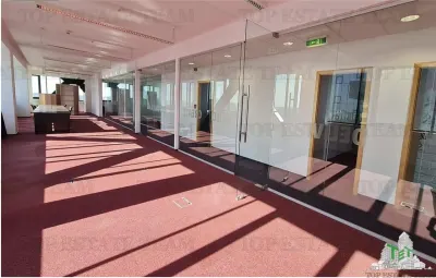 Espacio de Oficinas Moderno 696 m² en Pipera, Bucuresti - foto 9