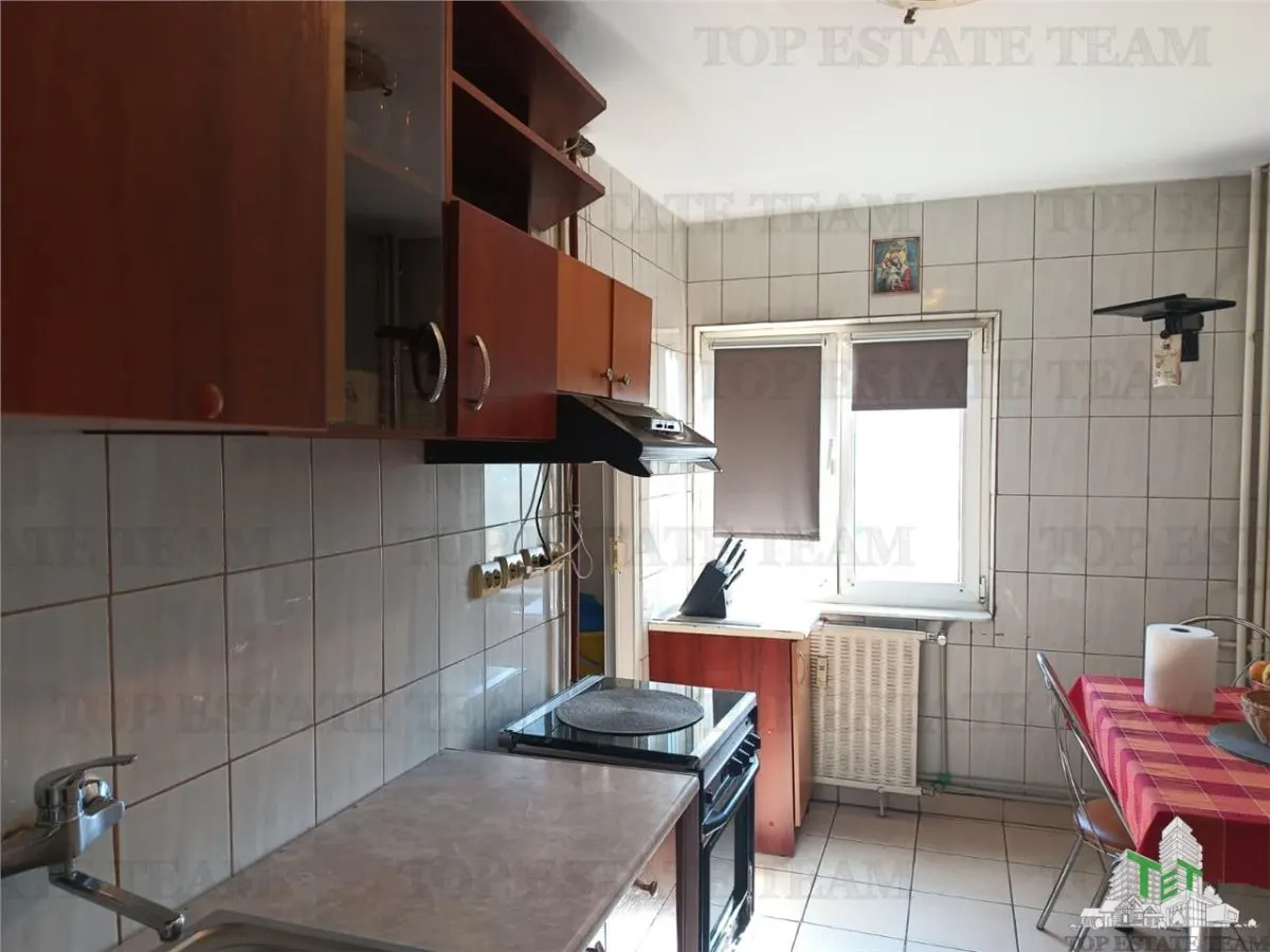 Exceptional 2-Bedroom Apartment with Balcony & Individual Gas Boiler, Sector 6 - foto 1