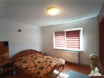 Exceptional 2-Bedroom Apartment with Balcony & Individual Gas Boiler, Sector 6 - foto 3