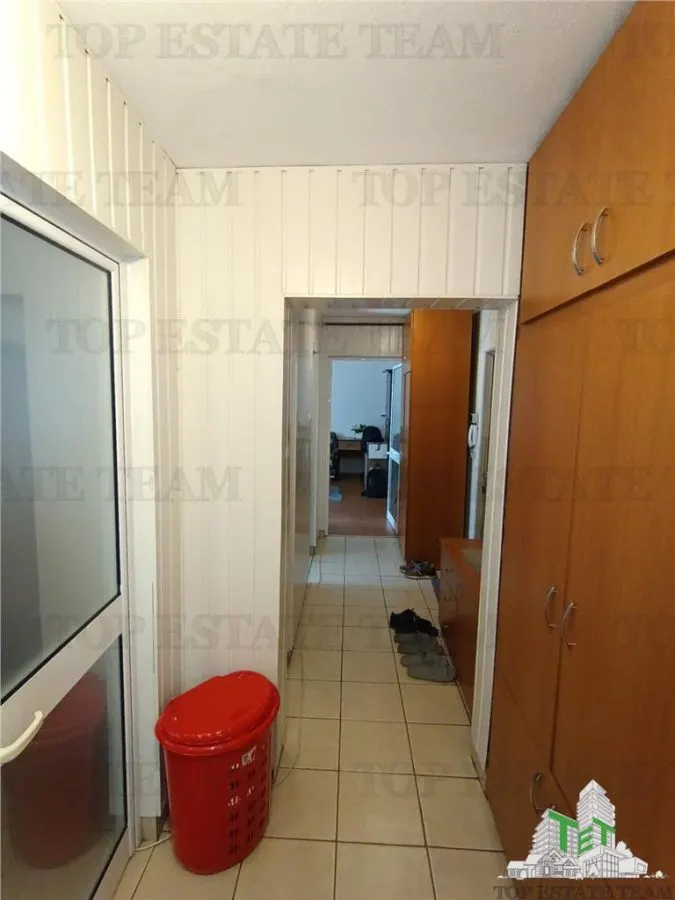 Exceptional 2-Bedroom Apartment with Balcony & Individual Gas Boiler, Sector 6 - foto 6