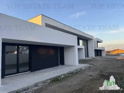 Modern Luxury Villa with 12 Bedrooms and Pool - Miami-Inspired Minimalist Design - foto 10