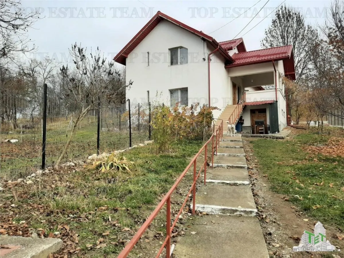 House / villa for sale 120 sqm in Bogdanesti (Tomsani) - foto 1