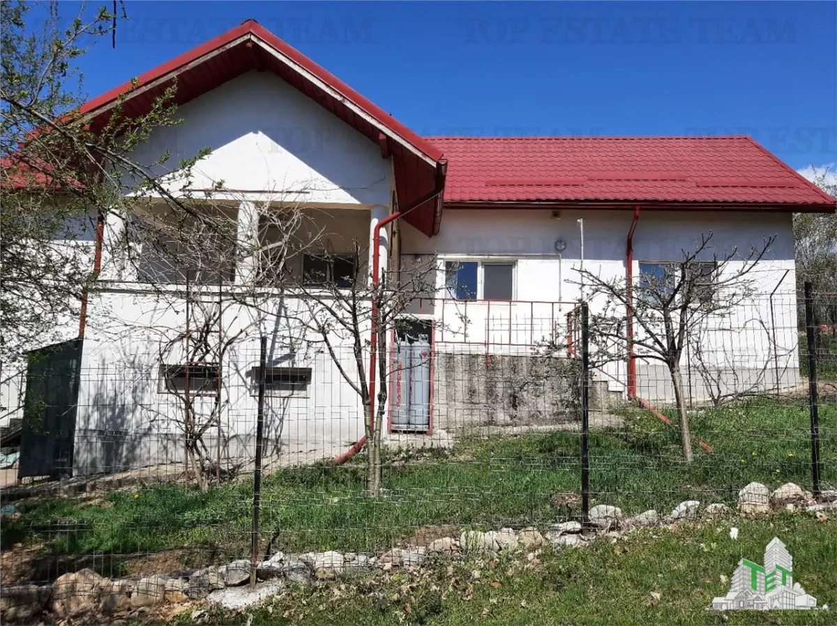 House / villa for sale 120 sqm in Bogdanesti (Tomsani) - foto 2