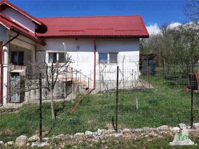 House / villa for sale 120 sqm in Bogdanesti (Tomsani) - foto 3