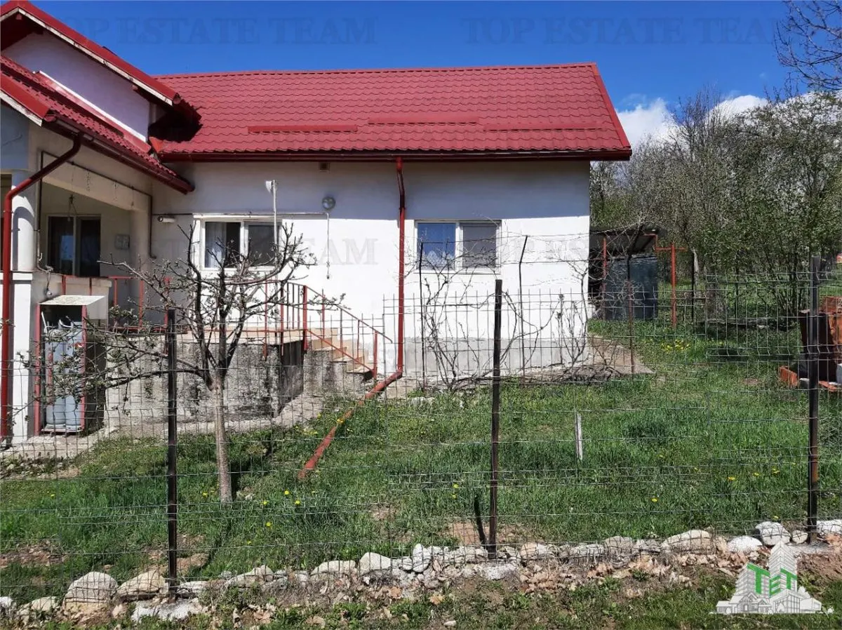 House / villa for sale 120 sqm in Bogdanesti (Tomsani) - foto 3