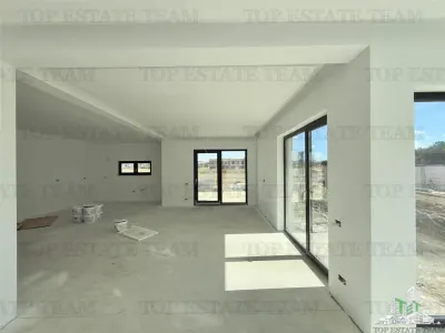 Premium Villa with Garage and Swimming Pool in Tunari - foto 6