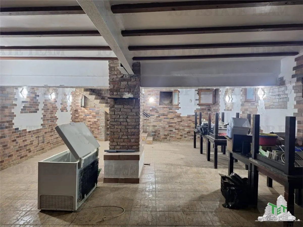 Commercial Space - City Centre - Braila - foto 1