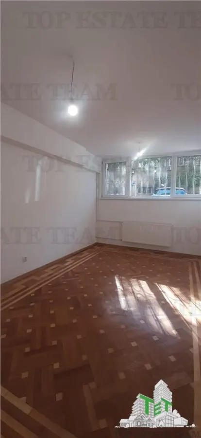 Commercial Office Space to Let, Universitate, €10/sqm - foto 1