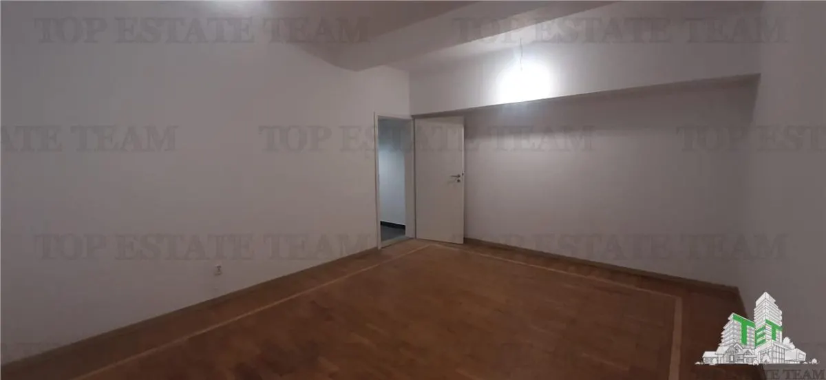Commercial Office Space to Let, Universitate, €10/sqm - foto 3