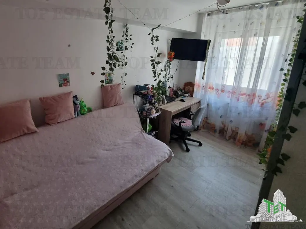 3-Bedroom Duplex with Mezzanine, 2 Garage Parking Spaces, Constanța - foto 9