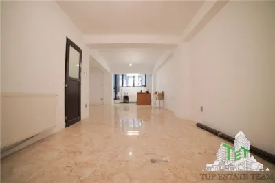 2-Bedroom Apartment with 37 sqm Private Courtyard, Damaroaia - foto 2