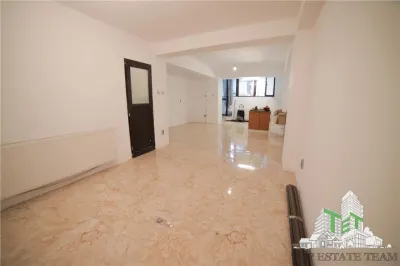 2-Bedroom Apartment with 37 sqm Private Courtyard, Damaroaia - foto 4