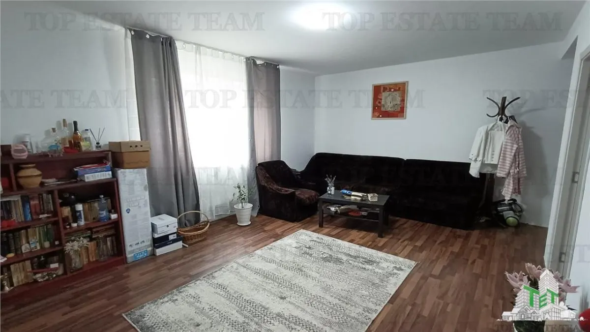 Villa Individual en Otopeni con Terreno Generoso – Potencial Excepcional - foto 3