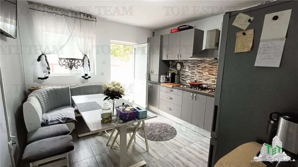 Villa Individual en Otopeni con Terreno Generoso – Potencial Excepcional - foto 6