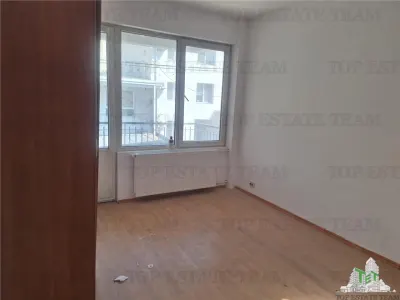 Villa Contemporánea con Terraza y Jardín cerca de Bulevar Lacul Tei - foto 16