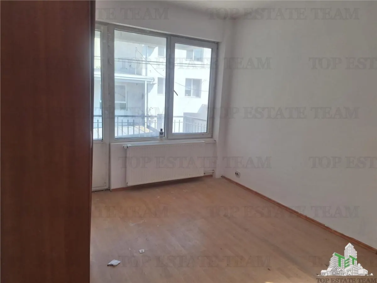 Villa Contemporánea con Terraza y Jardín cerca de Bulevar Lacul Tei - foto 16