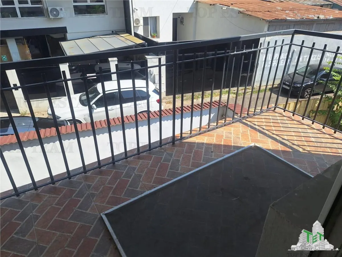 Villa Contemporánea con Terraza y Jardín cerca de Bulevar Lacul Tei - foto 21