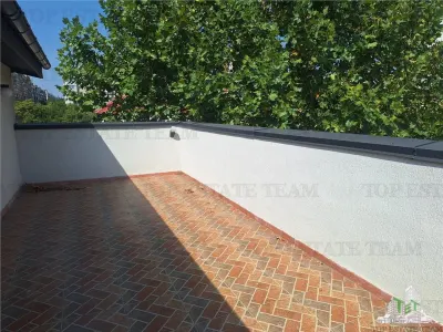Villa Contemporánea con Terraza y Jardín cerca de Bulevar Lacul Tei - foto 6