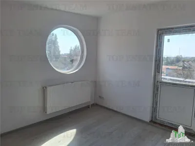 Villa Contemporánea con Terraza y Jardín cerca de Bulevar Lacul Tei - foto 8