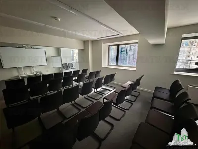 Espace Commercial/Bureau Ultracentral à Louer, Entièrement Aménagé + Parking - foto 3