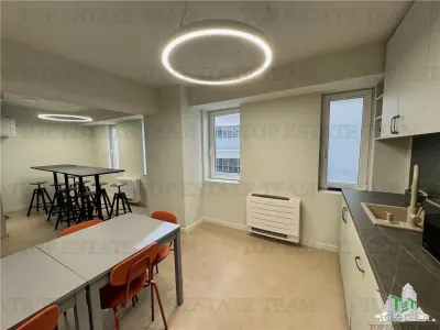 Espace Commercial/Bureau Ultracentral à Louer, Entièrement Aménagé + Parking - foto 8