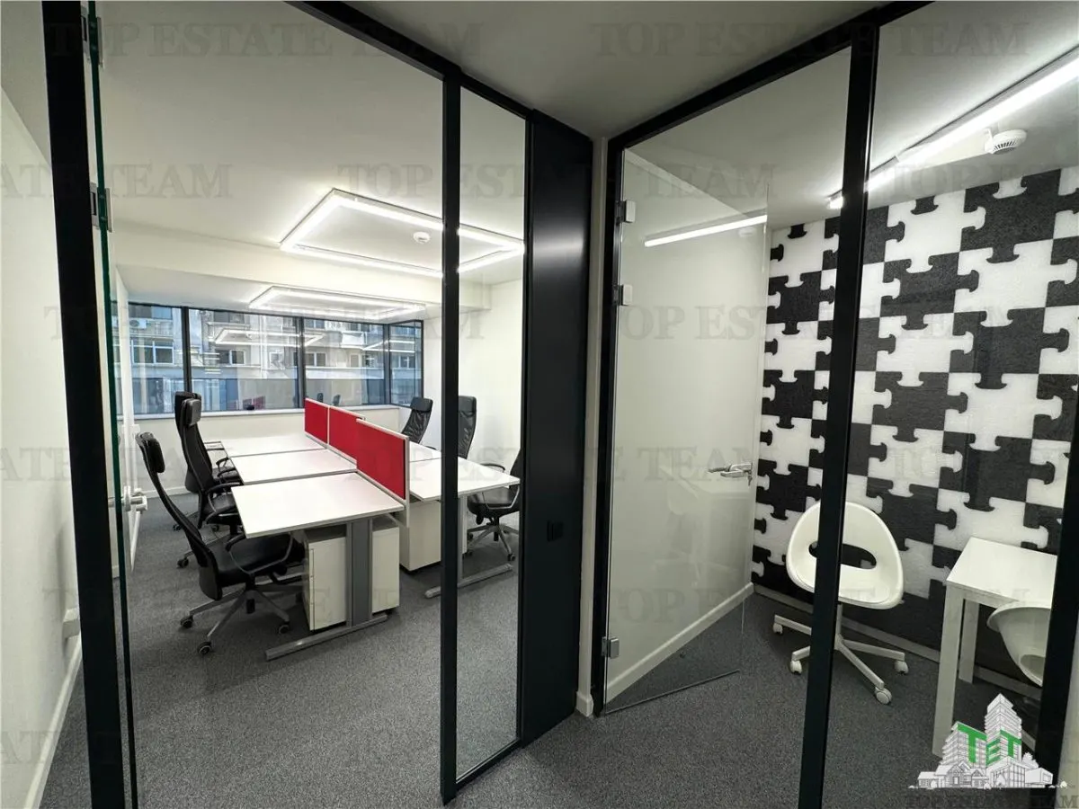 Espace Commercial/Bureau Ultracentral à Louer, Entièrement Aménagé + Parking - foto 10