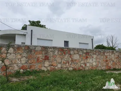 Exceptional Villa with Generous Land in Casicea, Constanța - foto 6