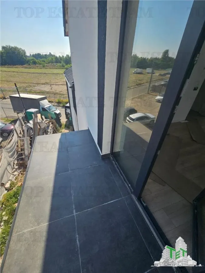 Villa Diseño Moderno, 4 Dormitorios, Giulesti - foto 14