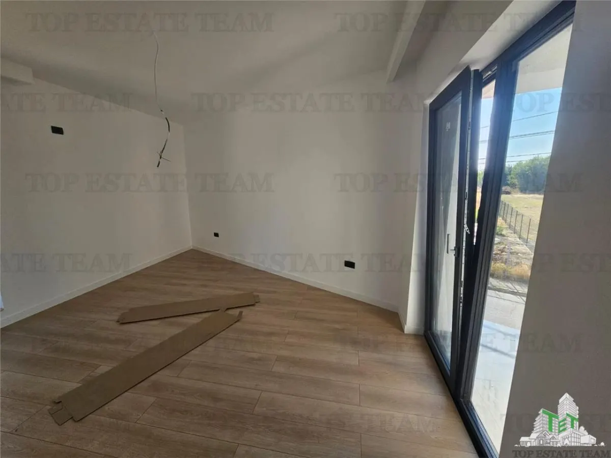 Villa Diseño Moderno, 4 Dormitorios, Giulesti - foto 4