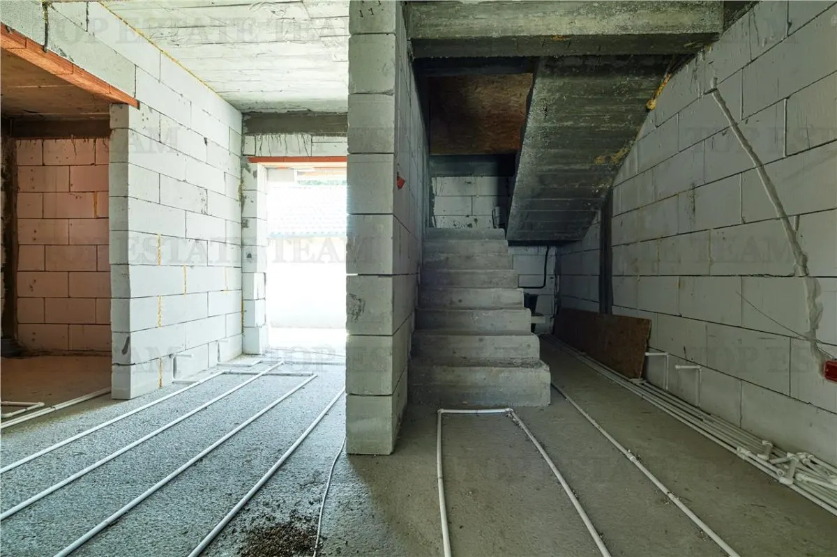 Unfinished House Mihail Kogalniceanu Constanta with 1056 sqm Land - foto 9