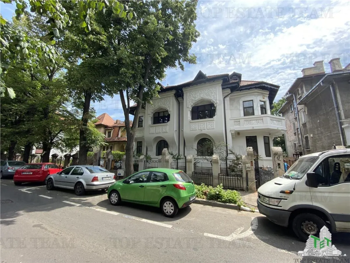 Villa for Rent in Capital's Prestigious Area, Residential/Office - foto 1