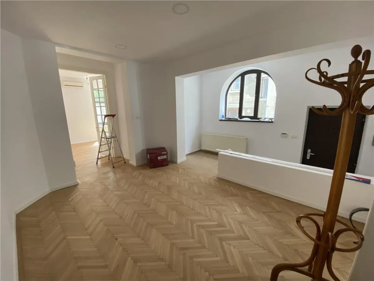Villa for Rent in Capital's Prestigious Area, Residential/Office - foto 2