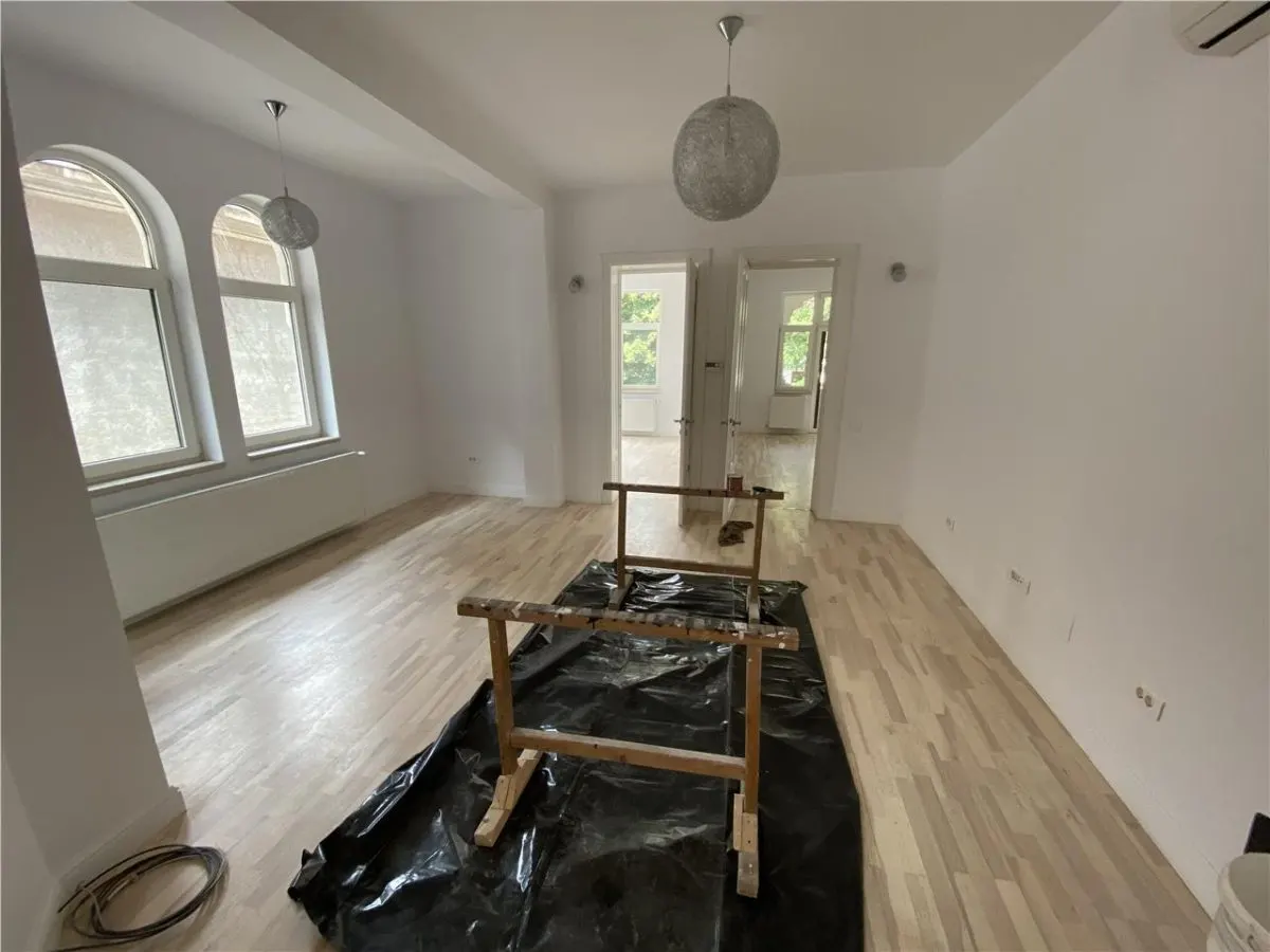 Villa for Rent in Capital's Prestigious Area, Residential/Office - foto 12