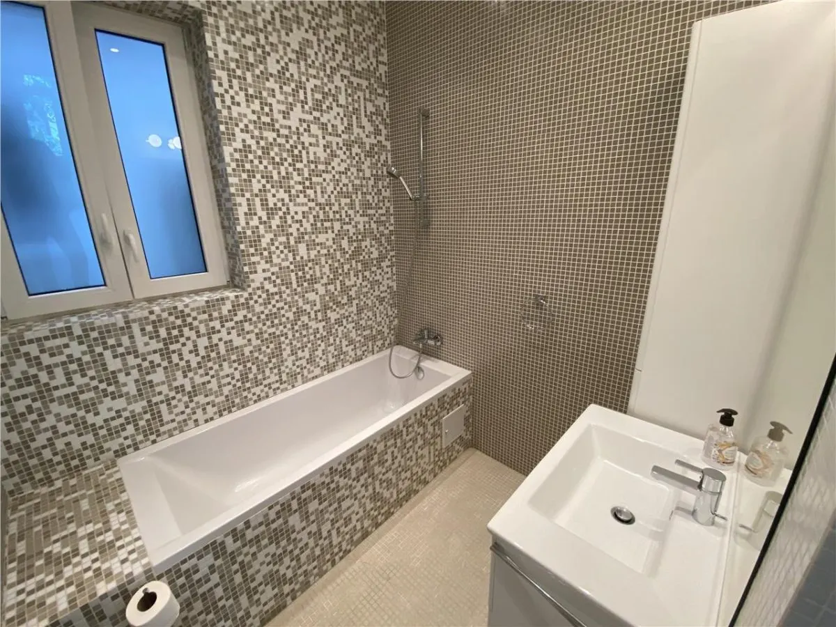 Villa for Rent in Capital's Prestigious Area, Residential/Office - foto 20