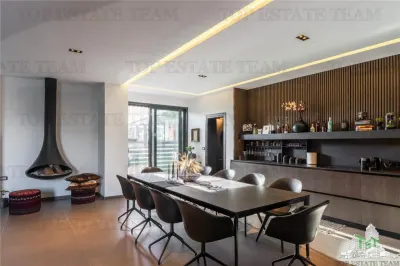 Casa Moderna de 5 Dormitorios en Corbeanca con Instalación de Piscina - foto 17