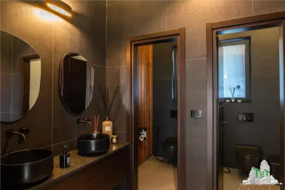 Casa Moderna de 5 Dormitorios en Corbeanca con Instalación de Piscina - foto 10