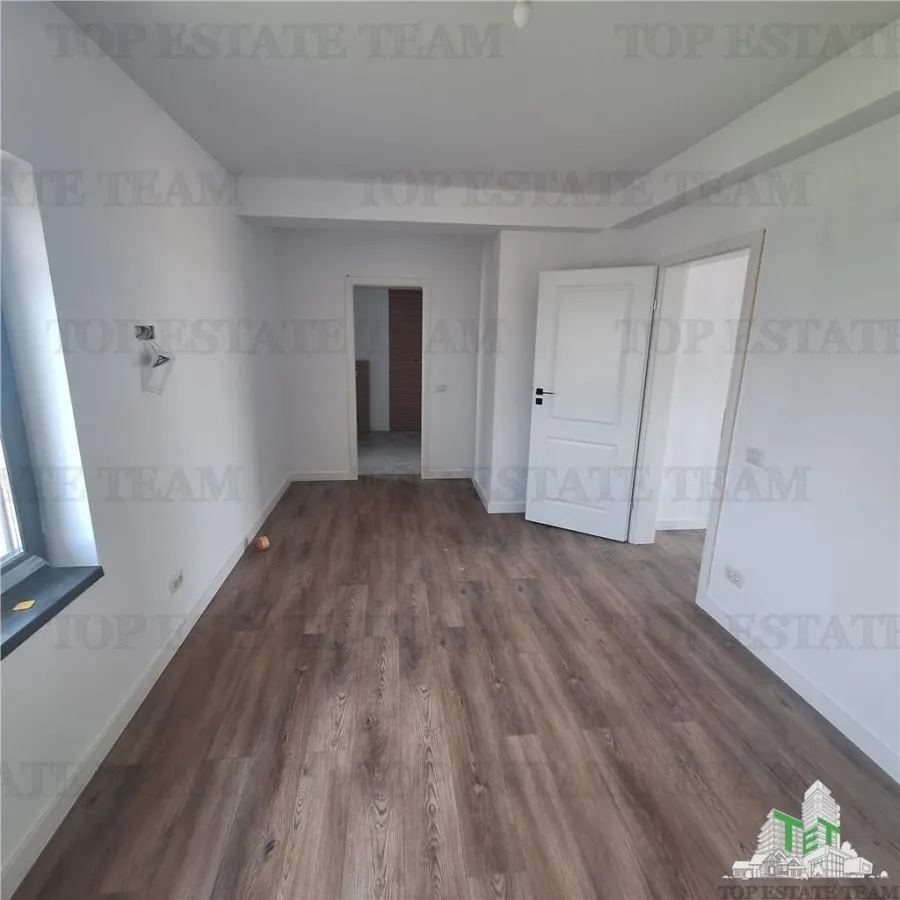 Villa Premium de 4 Dormitorios con Garaje en Ciorogarla - foto 16
