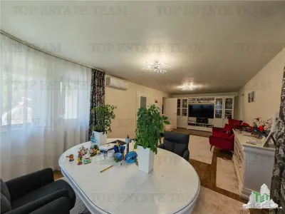 Villa Moderna en Venta en Corbeanca, Terreno de 600m² - foto 4