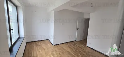 Villa Excepcional en Venta en Otopeni - foto 13